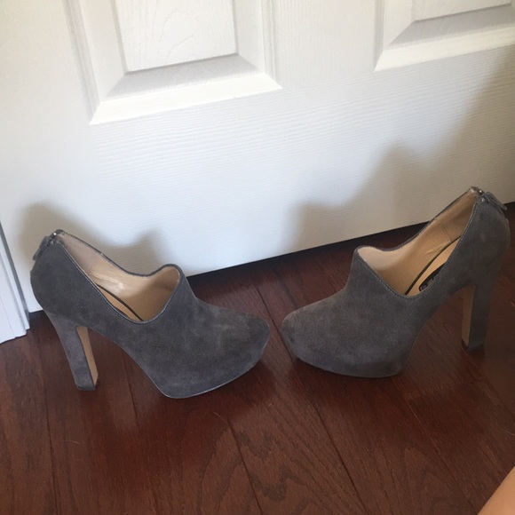Steven by Steve Madden grey suede booties p-perin - Picture 3 of 5